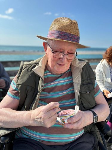 Copy of RESIDENT ICECREAM BEACH DAY